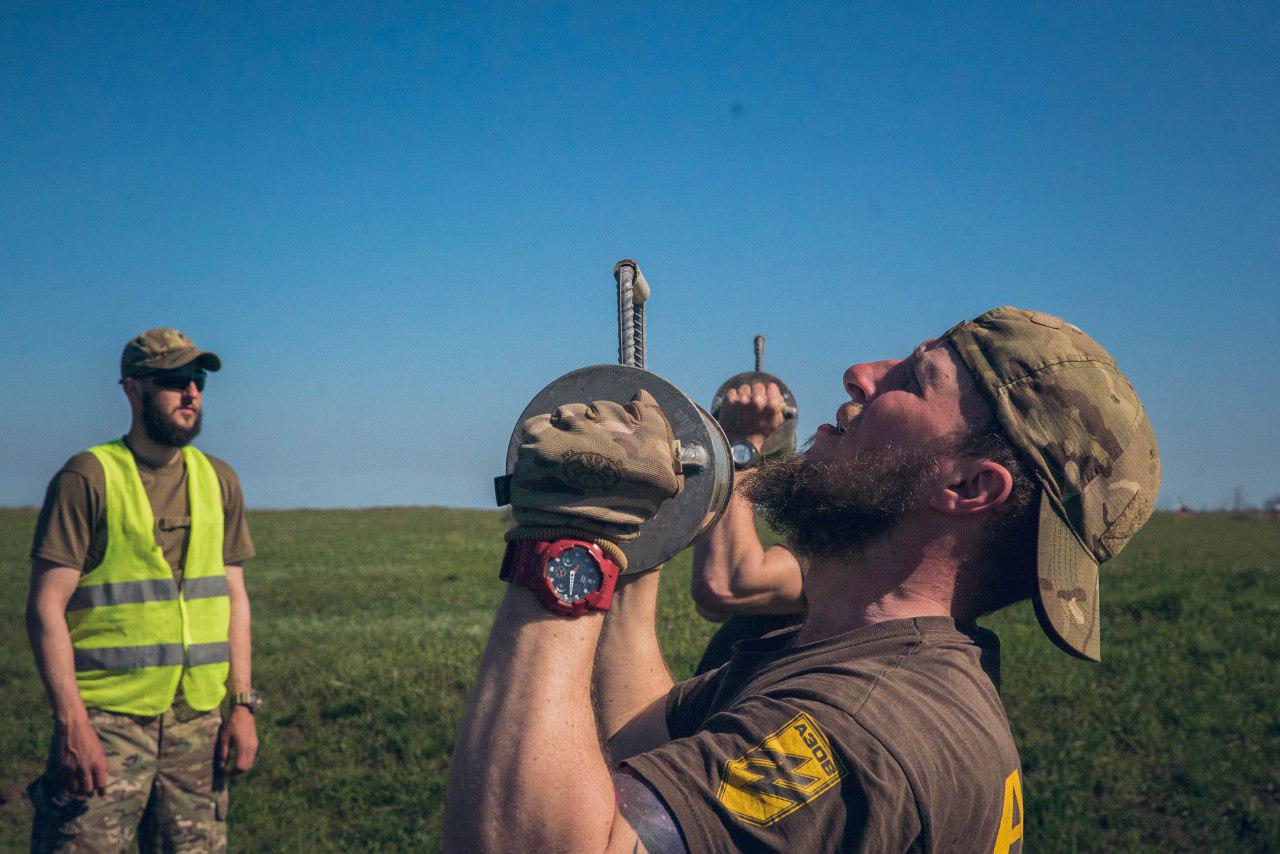 ВІЙСЬКОВА ШКОЛА ІМЕНІ ПОЛКОВНИКА ЄВГЕНА КОНОВАЛЬЦЯ