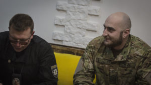 ІЗ ЗАХОДУ НА СХІД: АЗОВЦІ ПОЗНАЙОМИЛИ СТУДЕНТІВ УЖГОРОДА З МАРІУПОЛЕМ