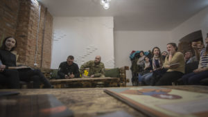 ІЗ ЗАХОДУ НА СХІД: АЗОВЦІ ПОЗНАЙОМИЛИ СТУДЕНТІВ УЖГОРОДА З МАРІУПОЛЕМ