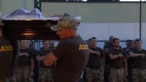 В ПОЛКУ АЗОВ ПОПРОЩАЛИСЯ З ПОБРАТИМОМ ВАТСОНОМ, ЯКИЙ ГЕРОЇЧНО ЗАГИНУВ, РЯТУЮЧИ ЛЮДИНУ