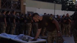 В ПОЛКУ АЗОВ ПОПРОЩАЛИСЯ З ПОБРАТИМОМ ВАТСОНОМ, ЯКИЙ ГЕРОЇЧНО ЗАГИНУВ, РЯТУЮЧИ ЛЮДИНУ