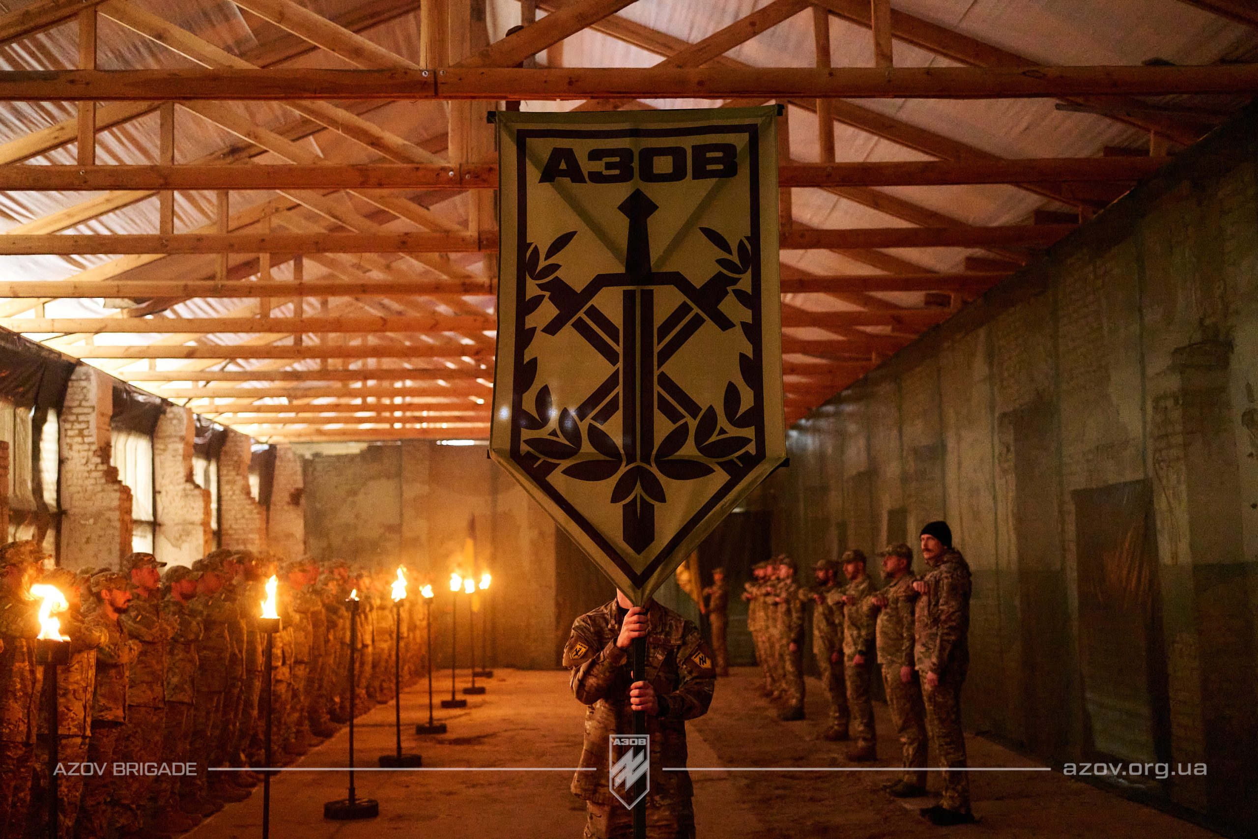 Інтернаціональний батальйон 12-ої бригади «Азов» отримав бойову хоругву.