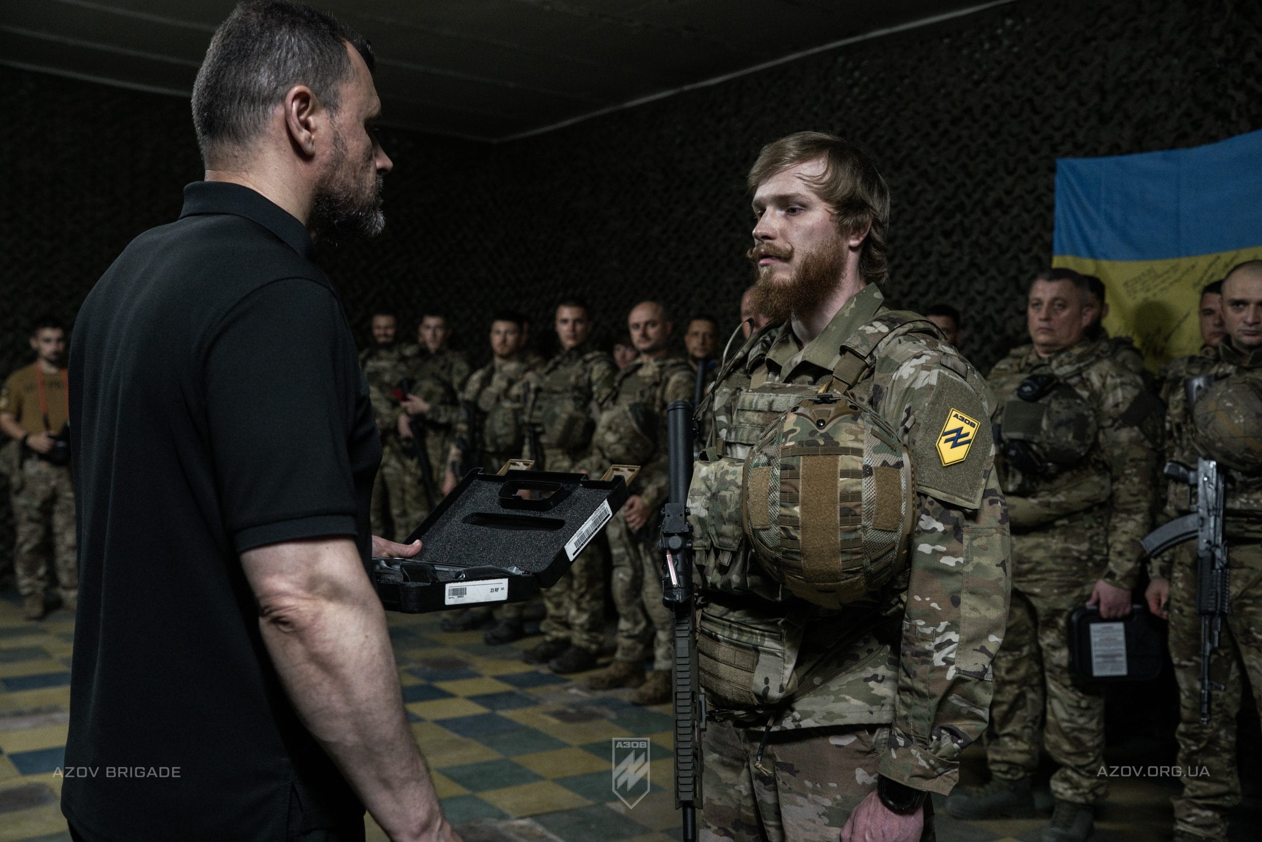 Міністр внутрішніх справ Ігор Клименко відзначив державними нагородами бійців 12-ої бригади спеціального призначення «Азов», які виконують бойові завдання на Торецькому напрямку.